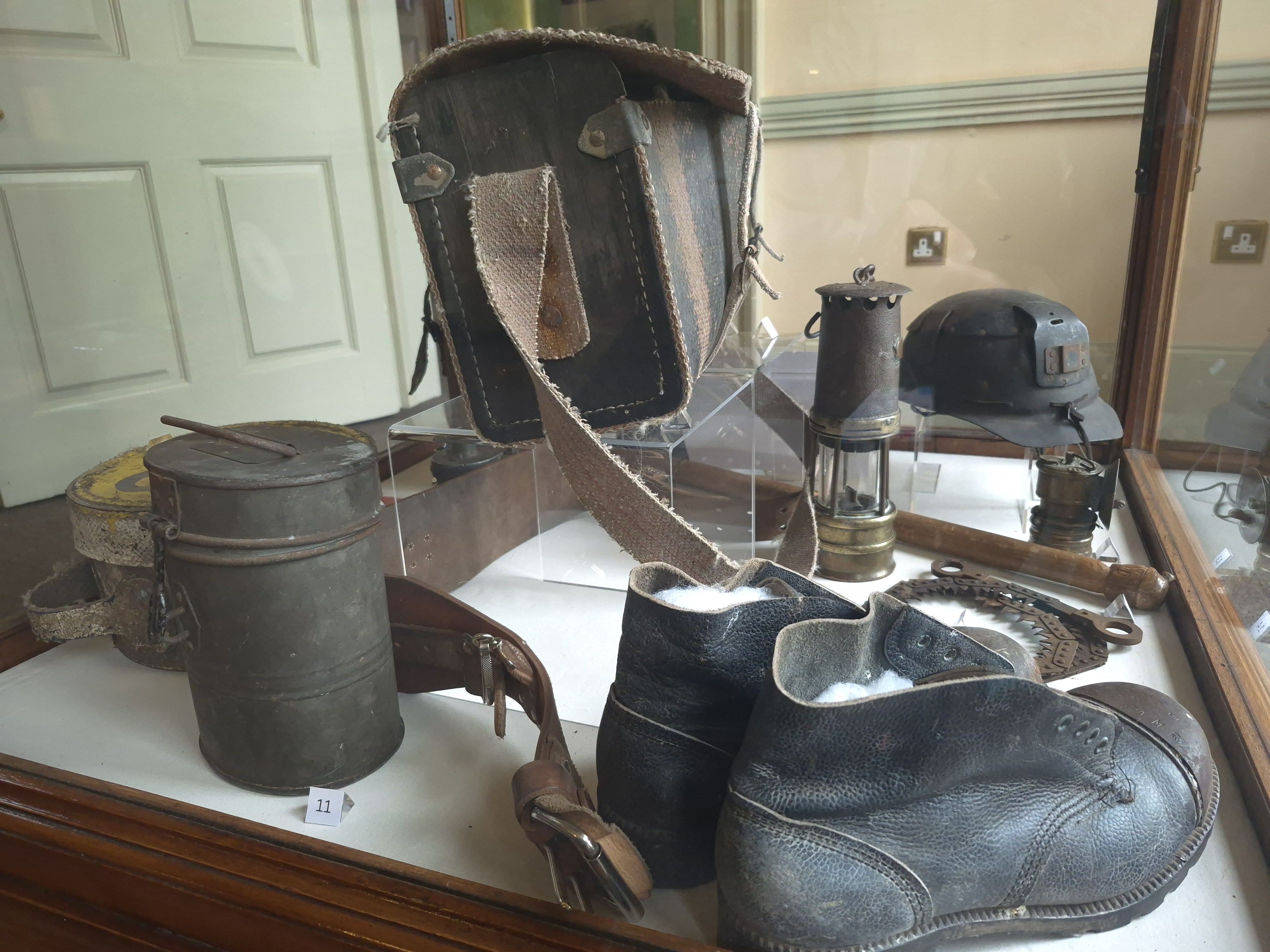 Mining artefacts