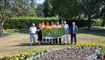 Ian Sime, Hannah Metcalfe, Wayne Hush, Cllr Pulk, Shane Atkins and Parks and Open Spaces staff.
